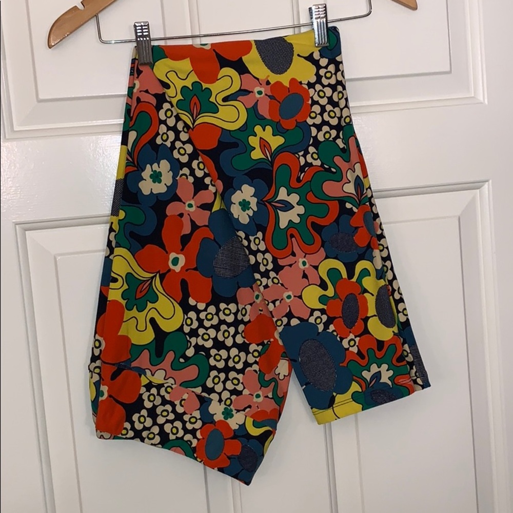 3 for $20-The GROOVIEST LuLaRoe leggings! TC2 Flower Power